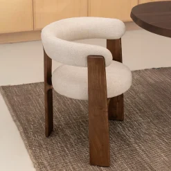 Discount Kave Home Eetkamerstoel Granite Chenille en noten essenhout