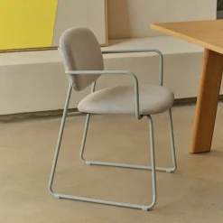 New Kave Home Eetkamerstoel Meli Met armleuning, Chenille
