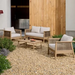 Discount Kave Home Loungeset Alabe Acaciahout en rattan, Met 2-zits bank, 2 fauteuils en salontafel