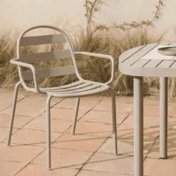 Online Kave Home Tuinstoel Joncols kleur Taupe