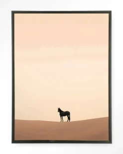 Discount Urban Cotton Wandkleed Desert Horse in maat en frame naar keuze